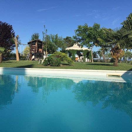 Appartamento Con Piscina E Giardino A Сиена Экстерьер фото