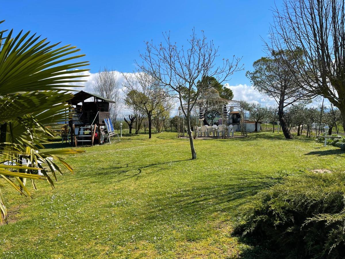 Appartamento Con Piscina E Giardino A Сиена Экстерьер фото