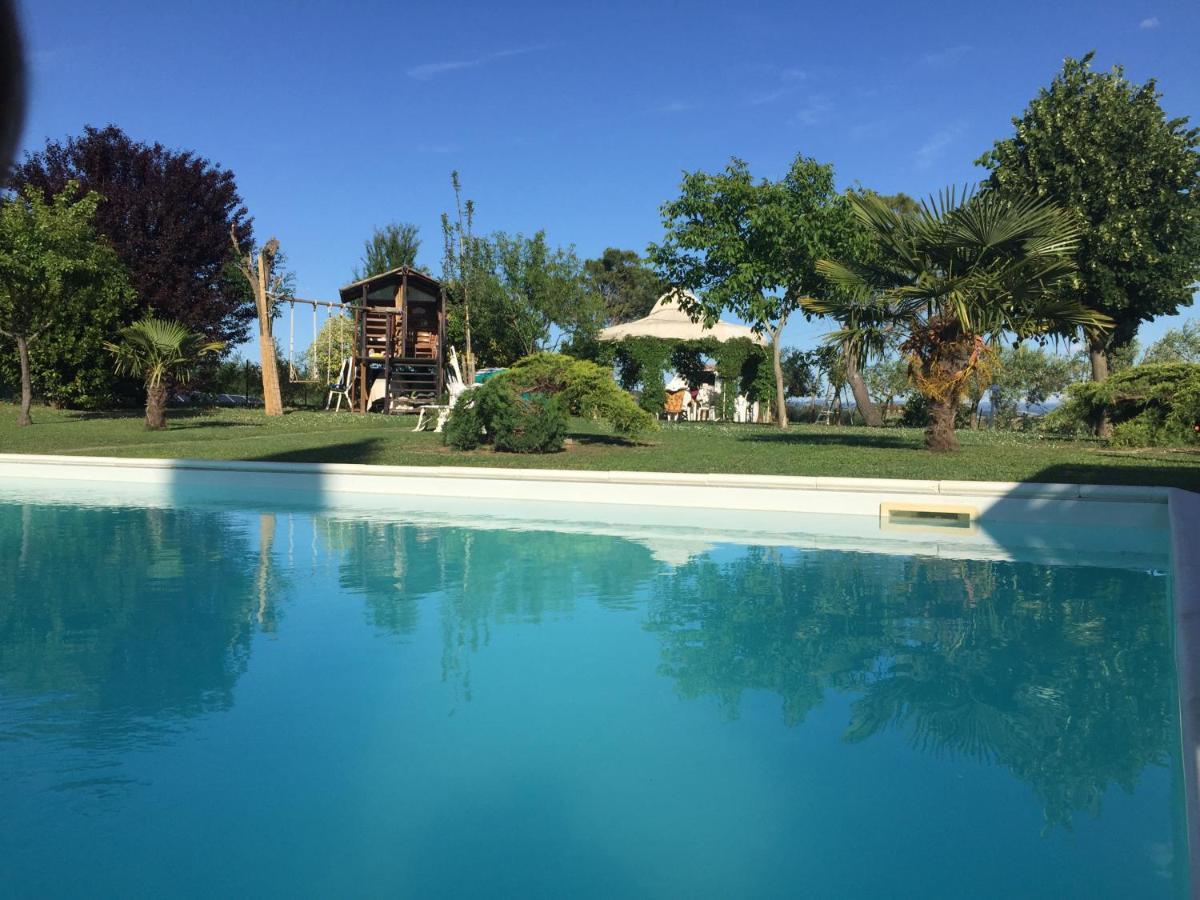 Appartamento Con Piscina E Giardino A Сиена Экстерьер фото