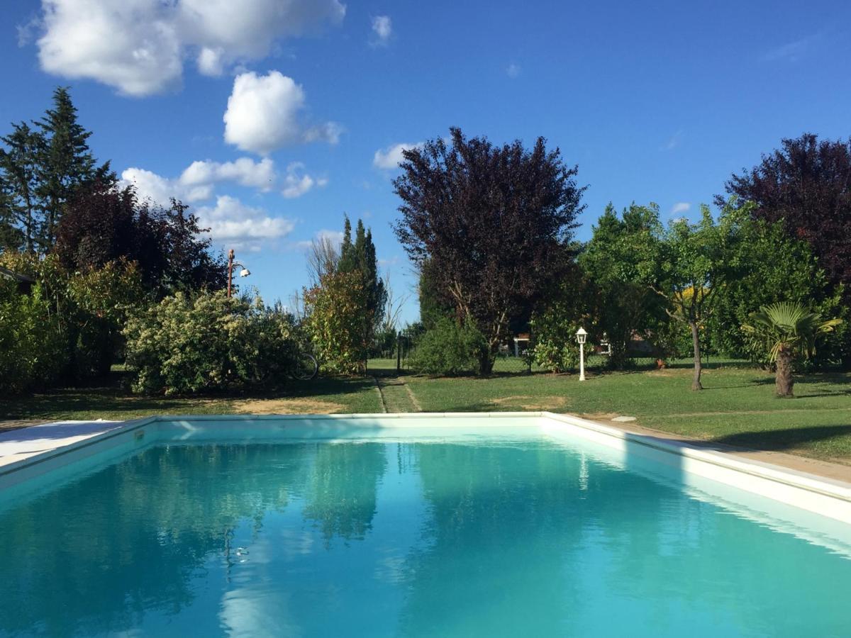 Appartamento Con Piscina E Giardino A Сиена Экстерьер фото