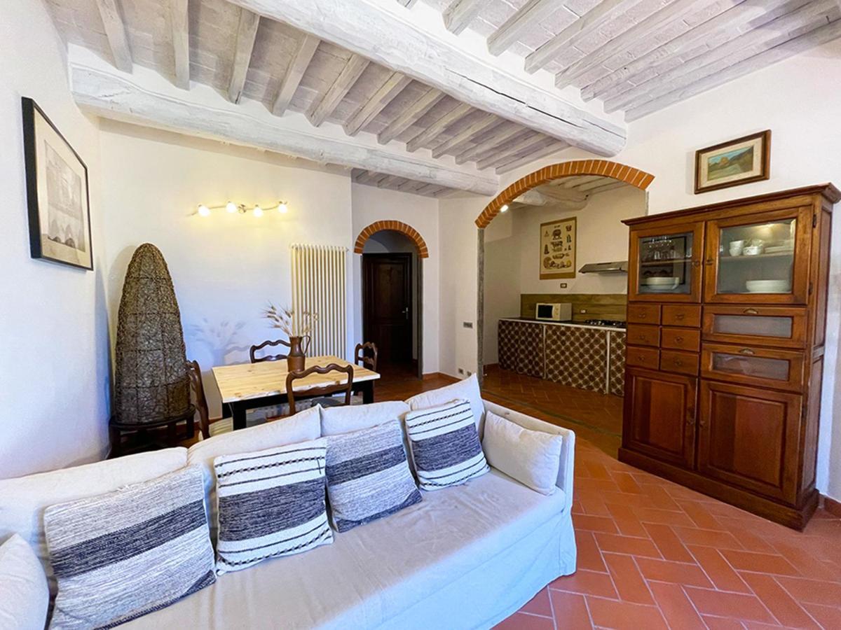 Appartamento Con Piscina E Giardino A Сиена Экстерьер фото